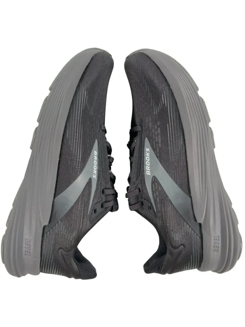 Brooks Mens Revel 8 Running Shoes Primer/Blackened Pearl Men's Size 8.5 Wide NEW
